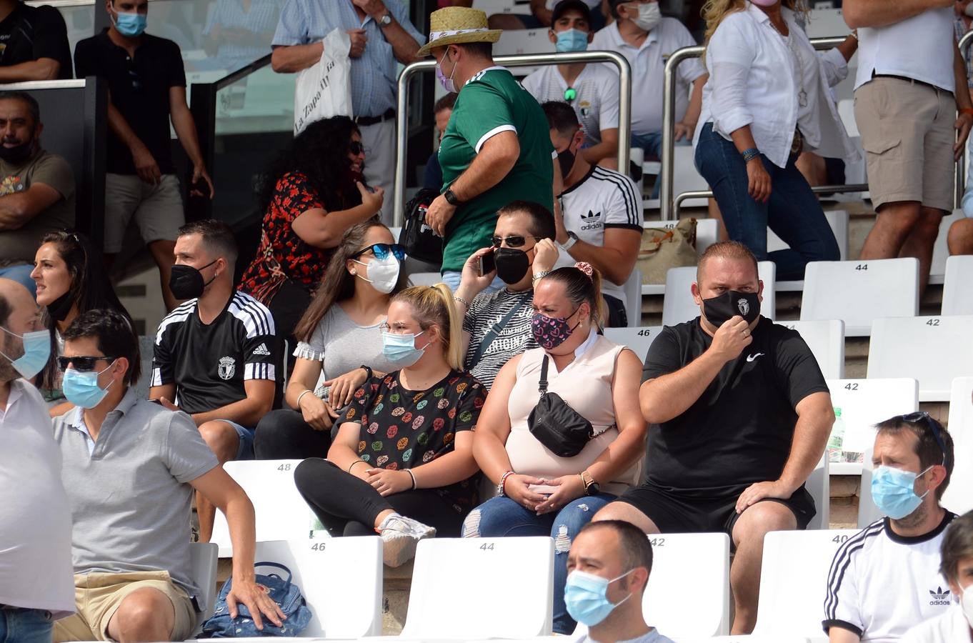 Fotos: Público en el partido del Burgos CF-Real Valladolid