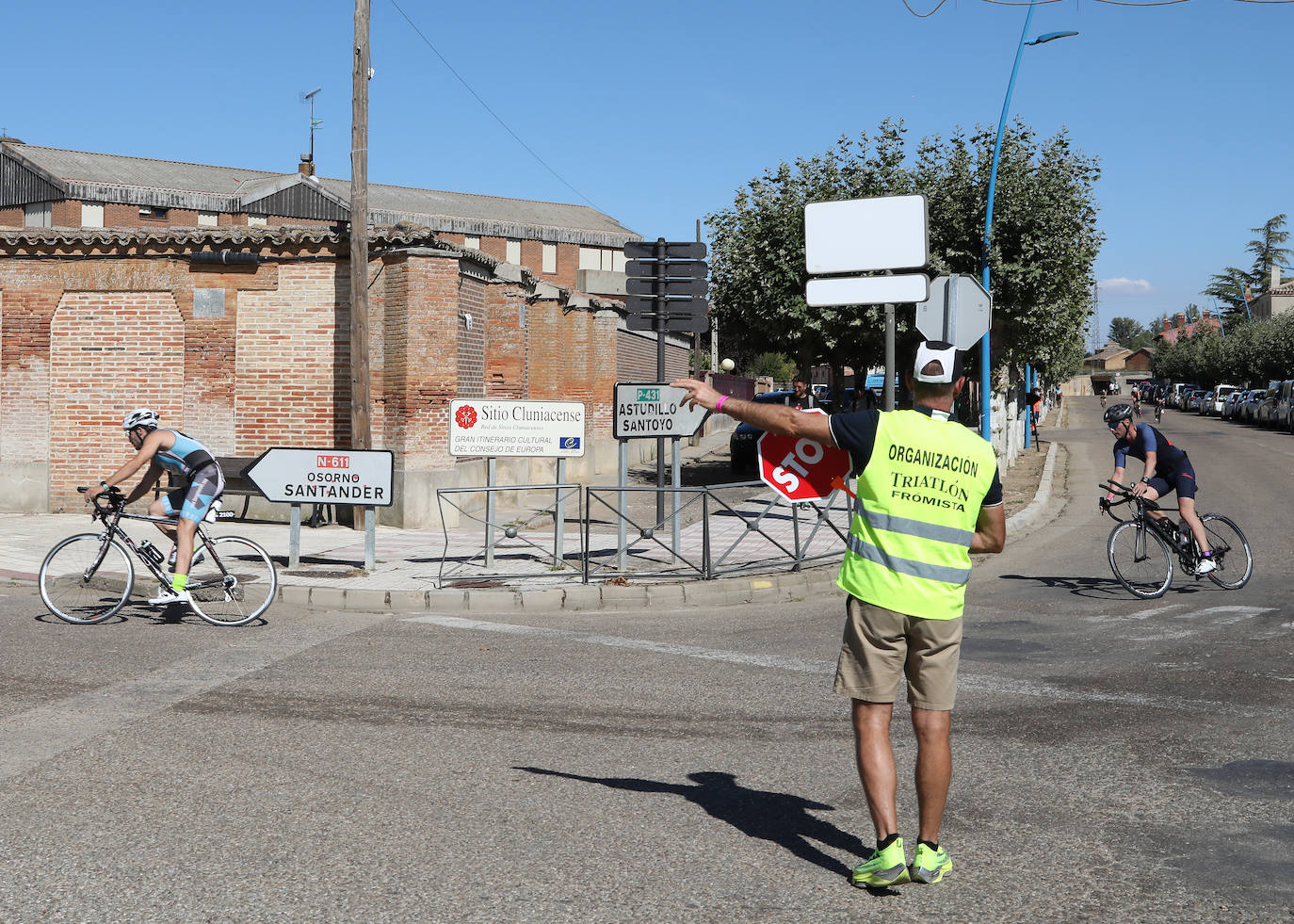 El público de Frómista animó y arropó a los deportistas, que no conmpetían aquí desde 2019