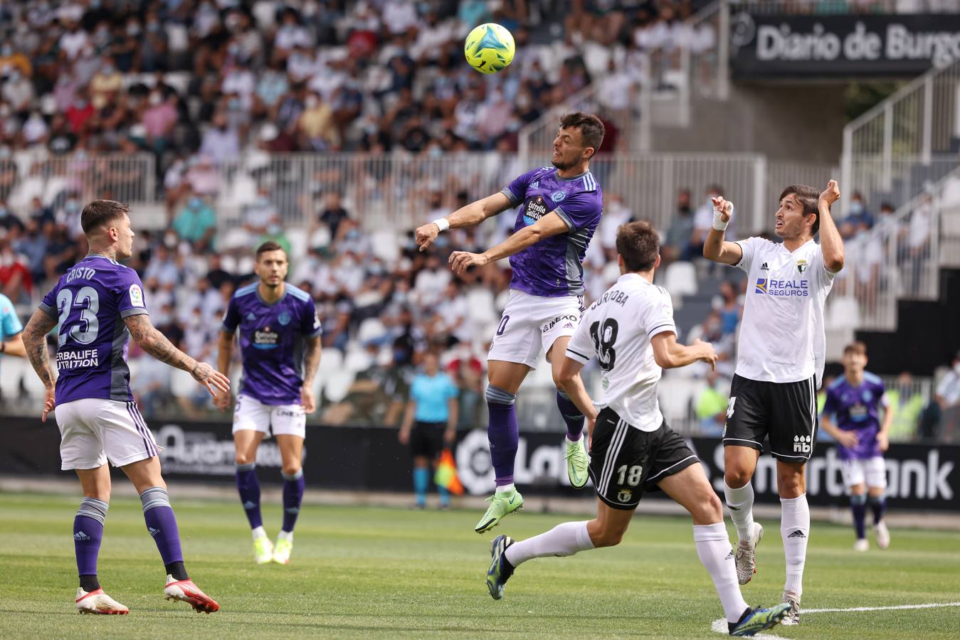 Fotos: Derrota del Real Valladolid en Burgos (3-0)