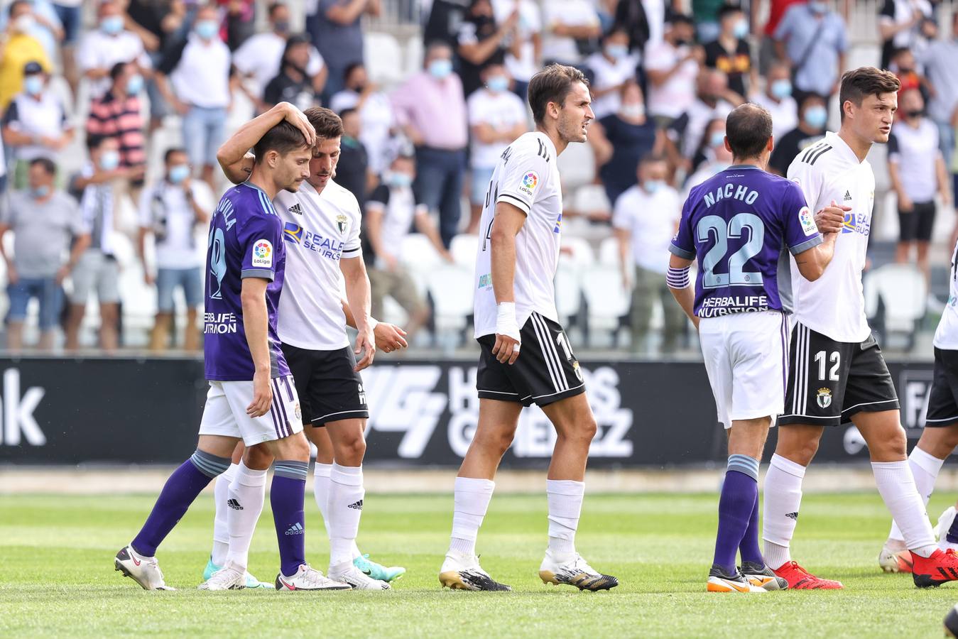 Fotos: Derrota del Real Valladolid en Burgos (3-0)