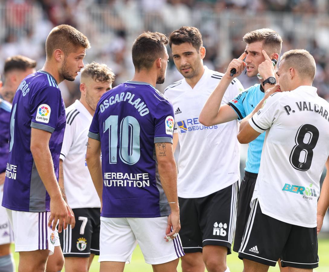 Fotos: Derrota del Real Valladolid en Burgos (3-0)