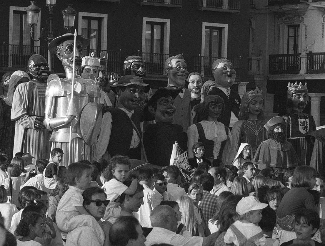 1998. Desfile de gigantes y cabezudos.