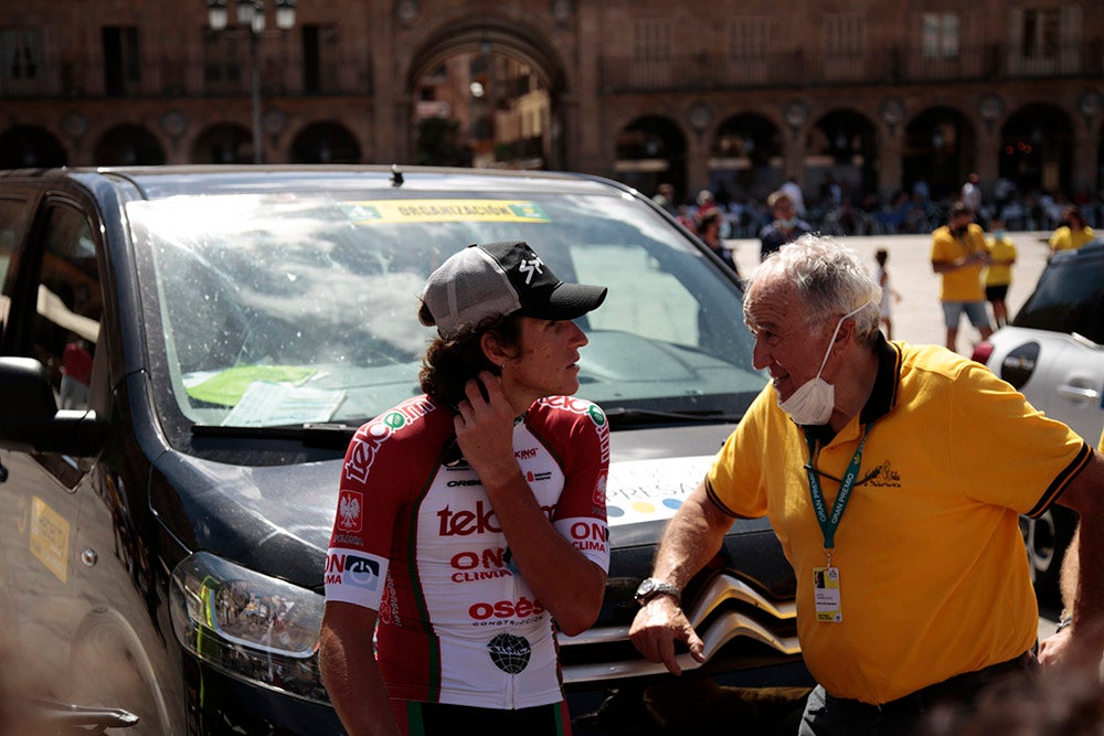 Etapa y maillot amarillo para Vinicius en la última etapa de la Vuelta a Salamanca