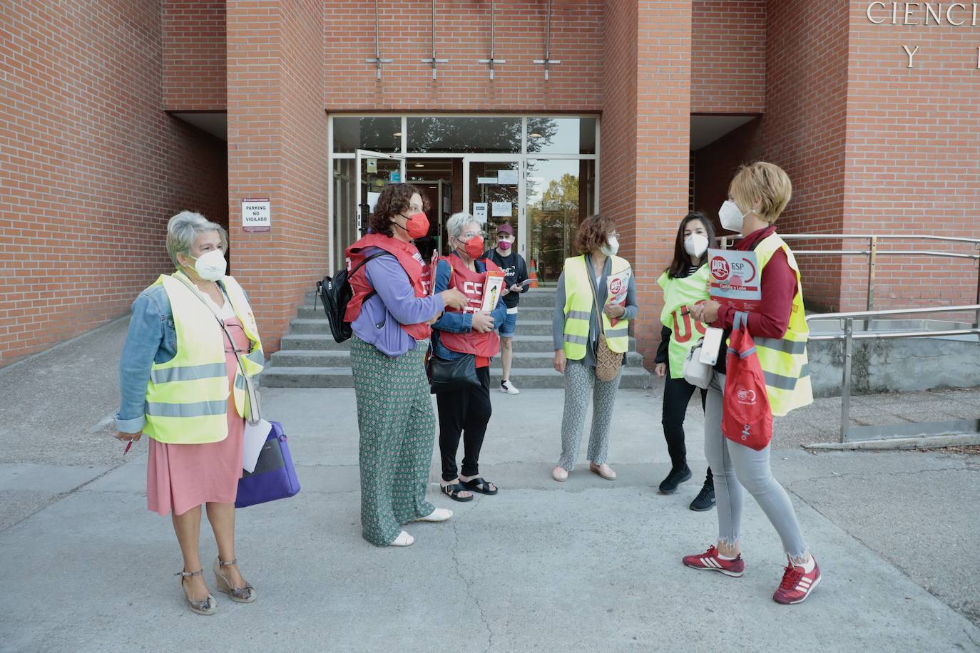 El examen de las oposiciones de Correos se ha celebrado en la Facultad de Económicas de Valladolid. 