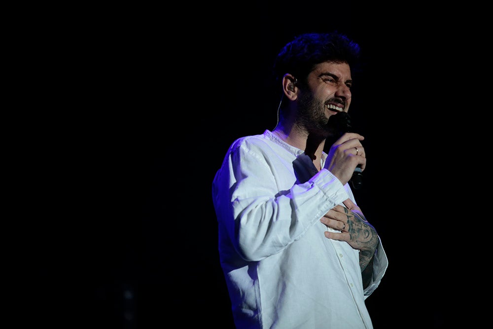 Melendi llena el campo de fútbol de Puente Ladrillo para el último concierto de su gira