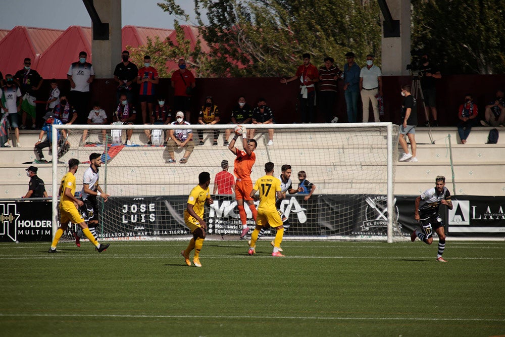 Goleada de Unionistas por 3-0 al Extremadura UD con dos goles del "pichichi" Rayco