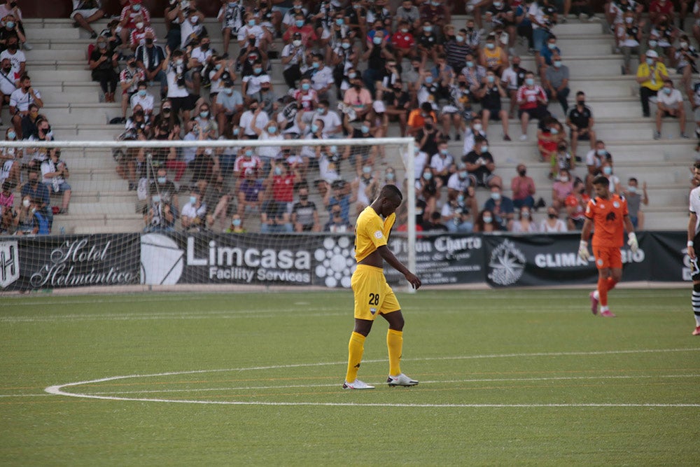 Goleada de Unionistas por 3-0 al Extremadura UD con dos goles del "pichichi" Rayco