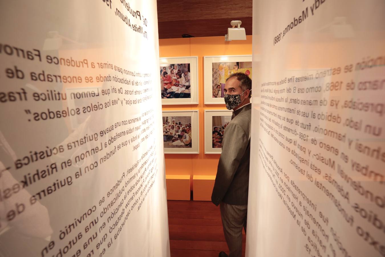 Fotos: La Casa de la India de Valladolid acoge la exposición &#039;The Beatles and India&#039;