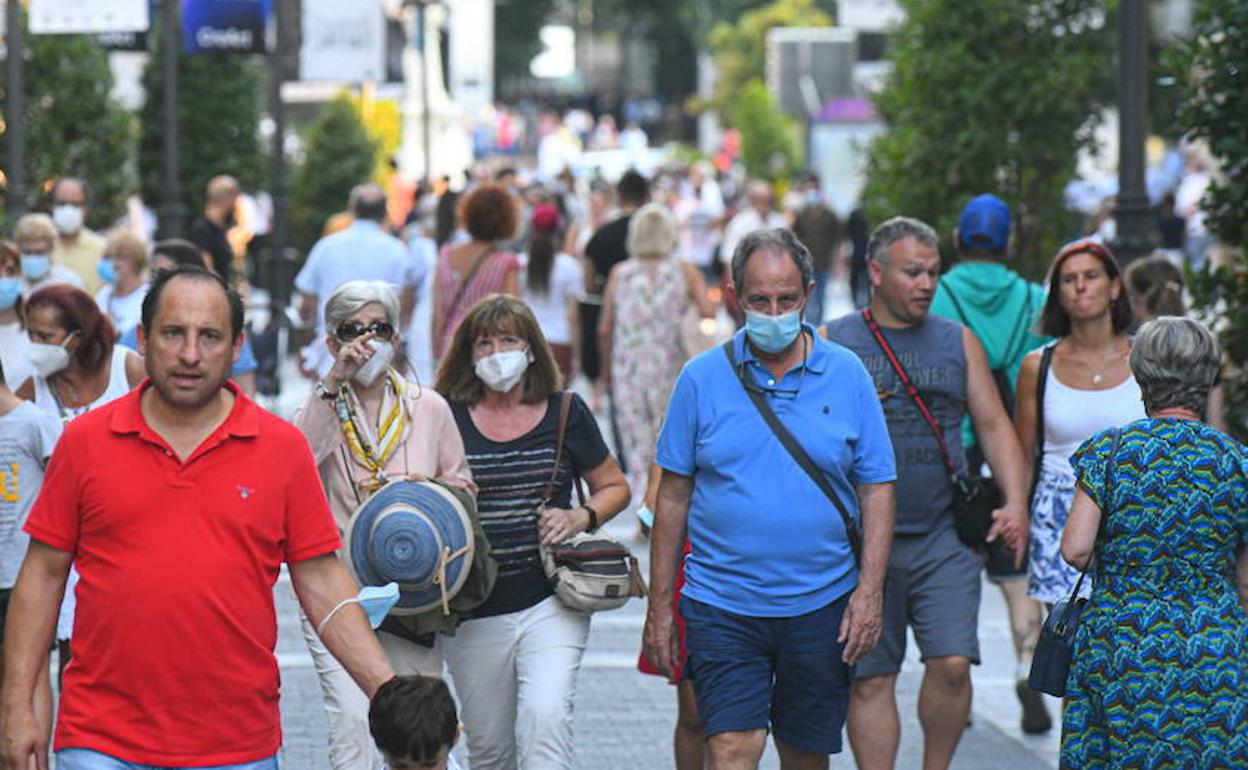 La calle Santiago de Valladolid, en una imagen de finales de agosto.