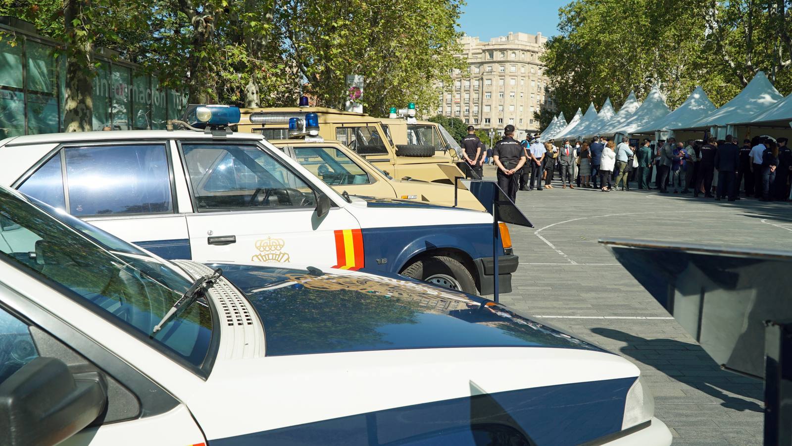 Fotos: Exposición del Día de la Policía en la Acera de Recoletos de Valladolid