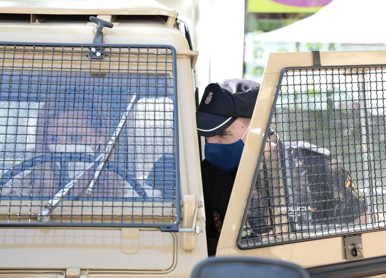 Fotos: Exposición del Día de la Policía en la Acera de Recoletos de Valladolid