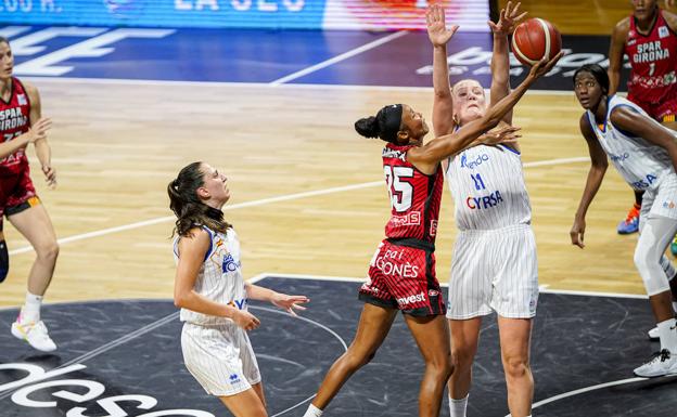 Imagen principal - El CB Avenida se lleva la semifinal de las ausencias ante Girona y mañana buscará su décima Supercopa (61-63)