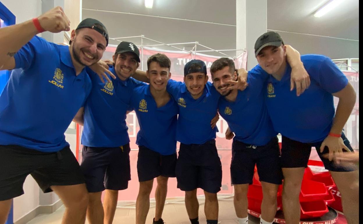 Marcos Pérez, Mario Díez, Dani Díez, Andrés Baños y Carlos Cabrera, más Dani Gutiérrez, 