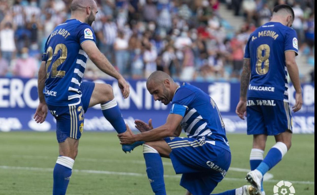 Yuri limpia el borceguí de París-Adot