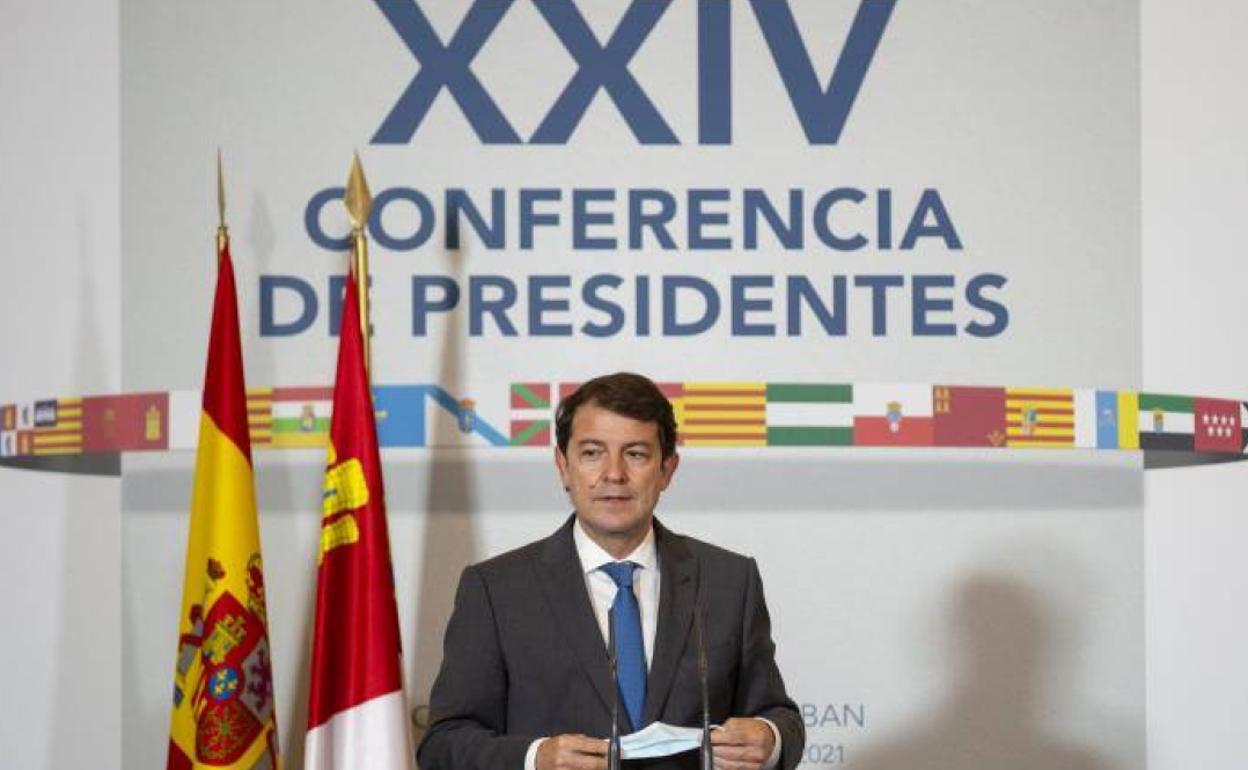 El presidente Mañueco, en la XIV Conferencia de Presidentes celebrada en julio en Salamanca.