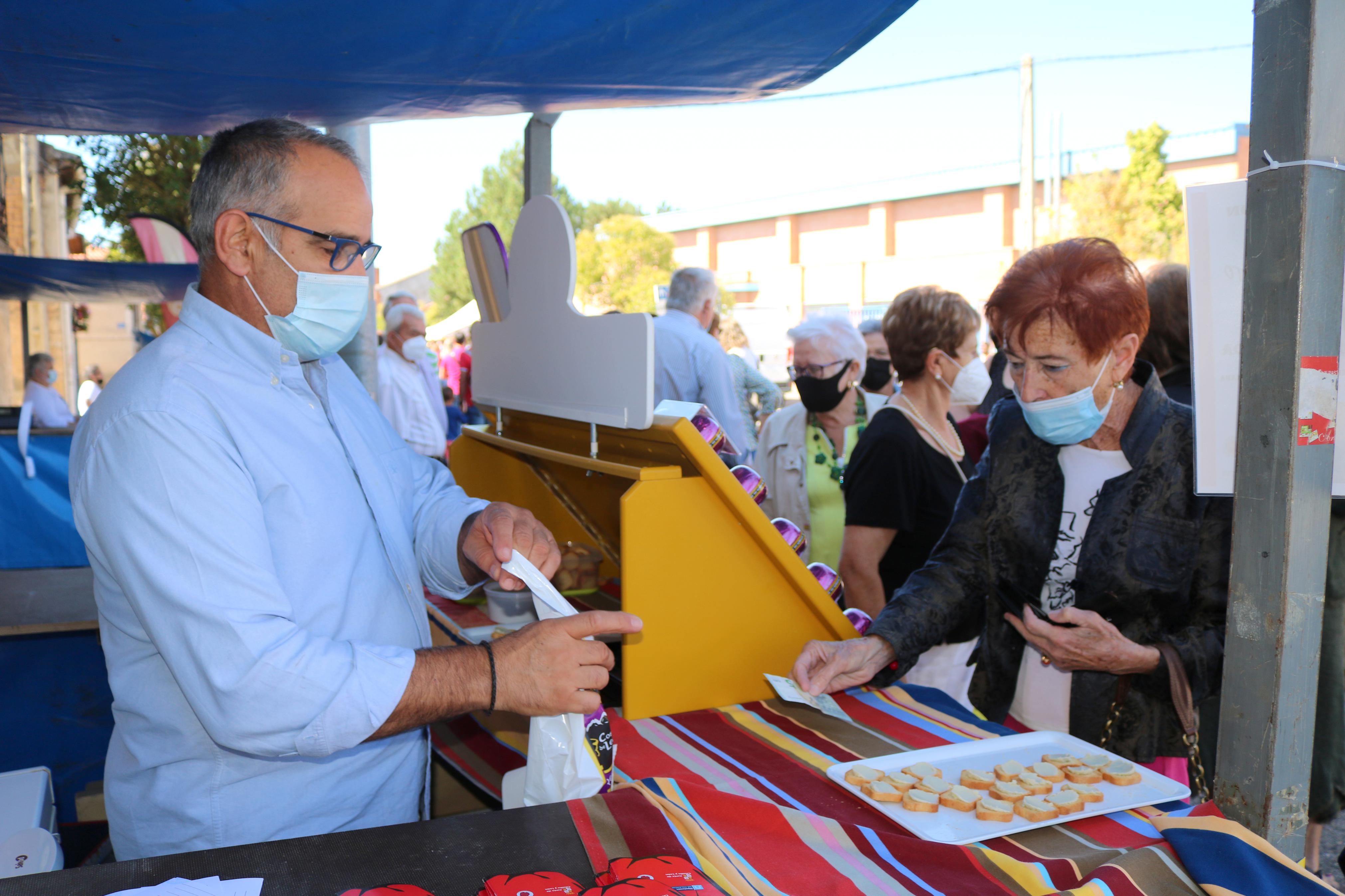 La Feria del Pimiento registró numerosa afluencia de público durante toda la jornada