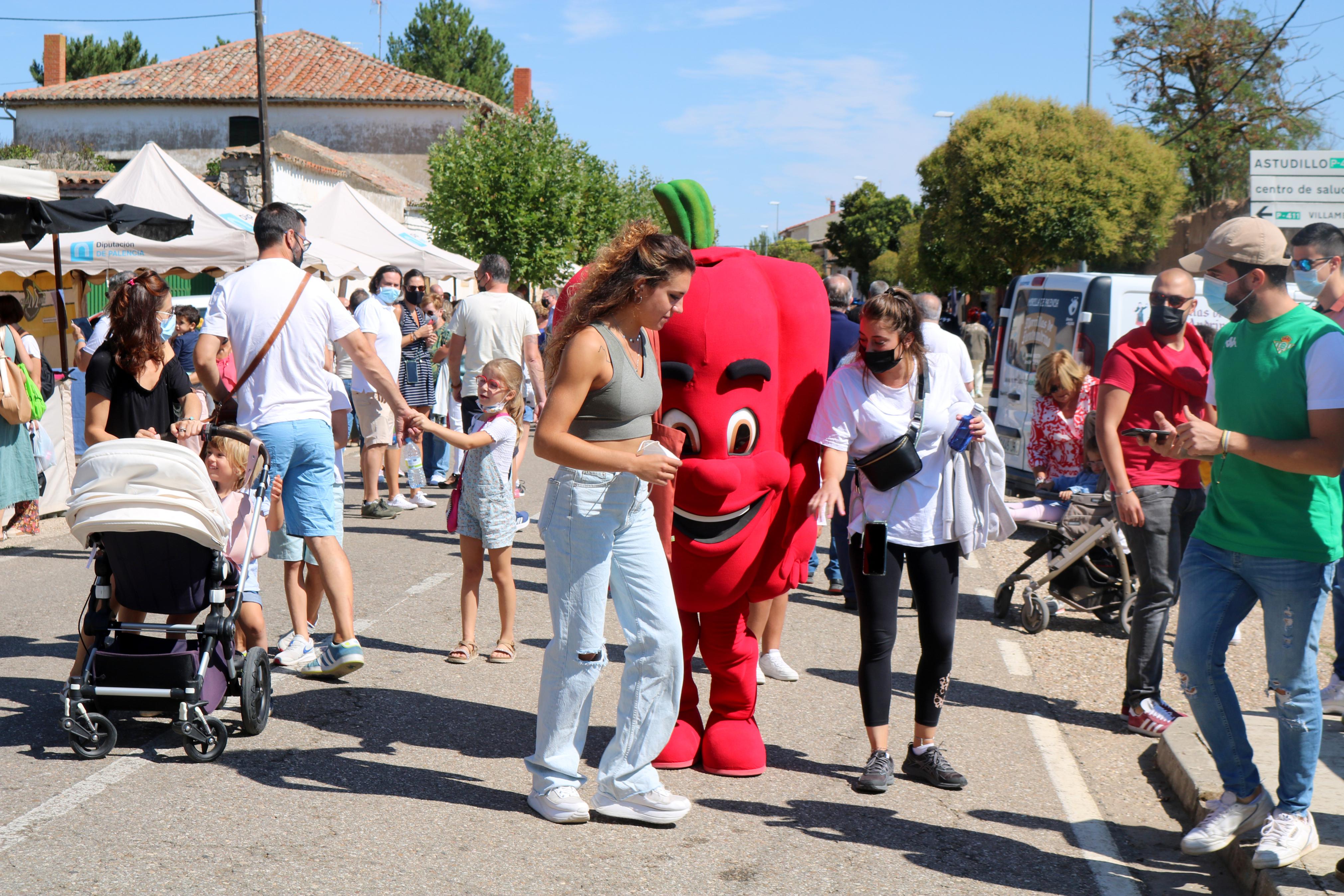 La Feria del Pimiento registró numerosa afluencia de público durante toda la jornada