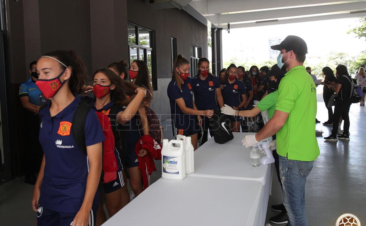 La salmantina Carmen Álvarez debuta con la selección española sub-20 en la goleada ante Costa Rica (0-4)