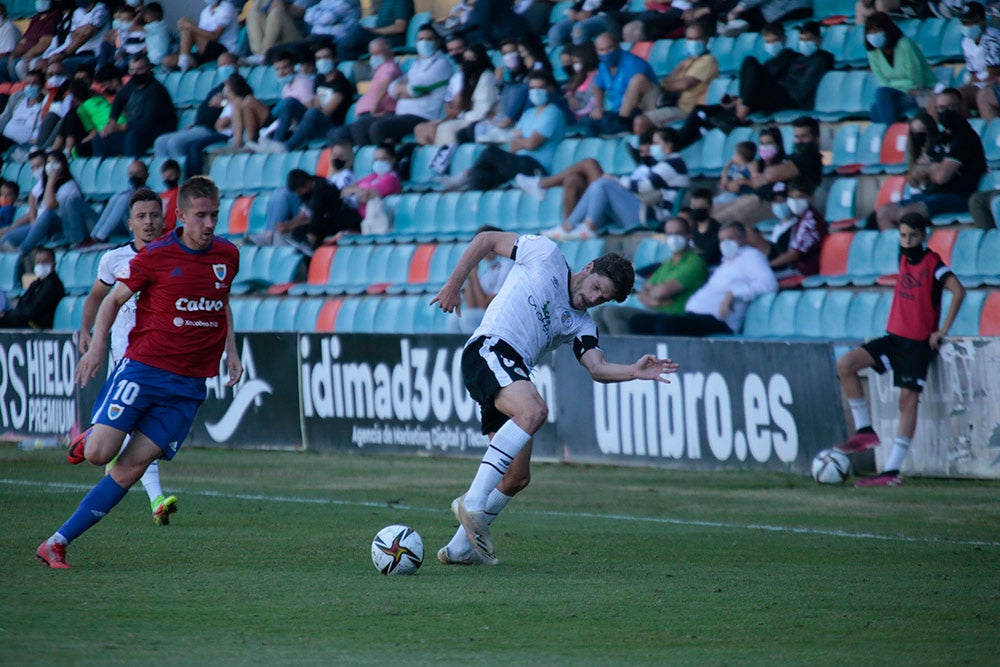 Empate a cero entre Salamanca CF UDS y Bergantiños FC en la vuelta de Uxio da Pena al Helmántico