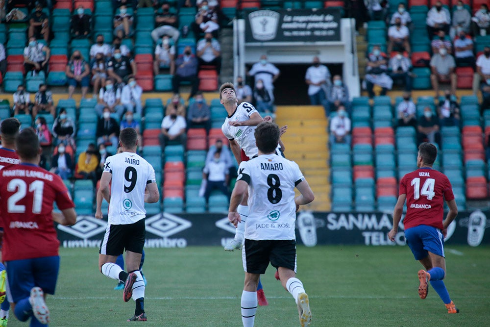 Empate a cero entre Salamanca CF UDS y Bergantiños FC en la vuelta de Uxio da Pena al Helmántico