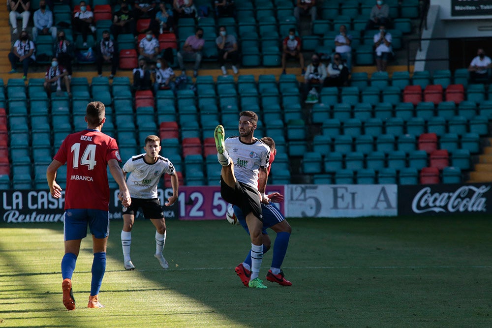 Empate a cero entre Salamanca CF UDS y Bergantiños FC en la vuelta de Uxio da Pena al Helmántico