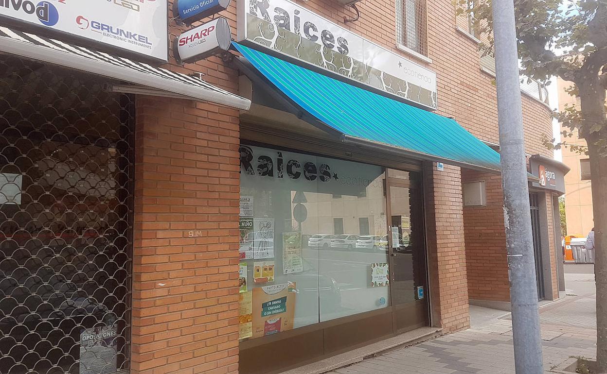 Fachada de Raíces, la ecotienda donde se produjo el asalto. 