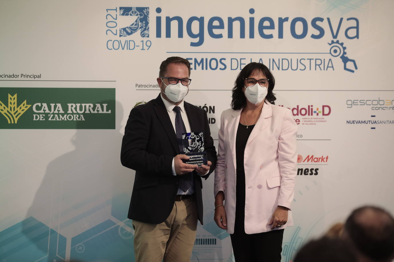 Fotos: IngenierosVA distingue a cinco empresas