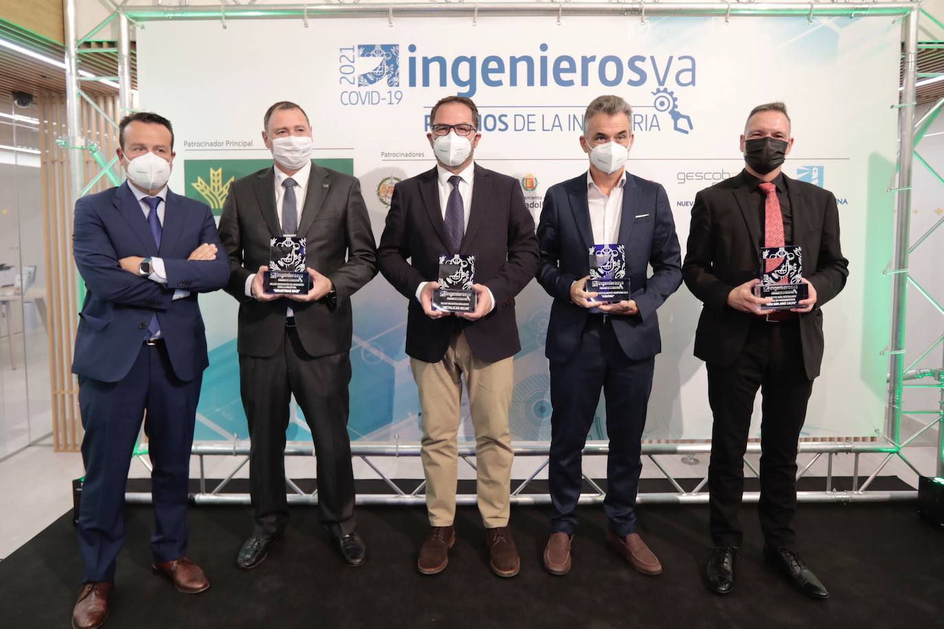 Fotos: IngenierosVA distingue a cinco empresas