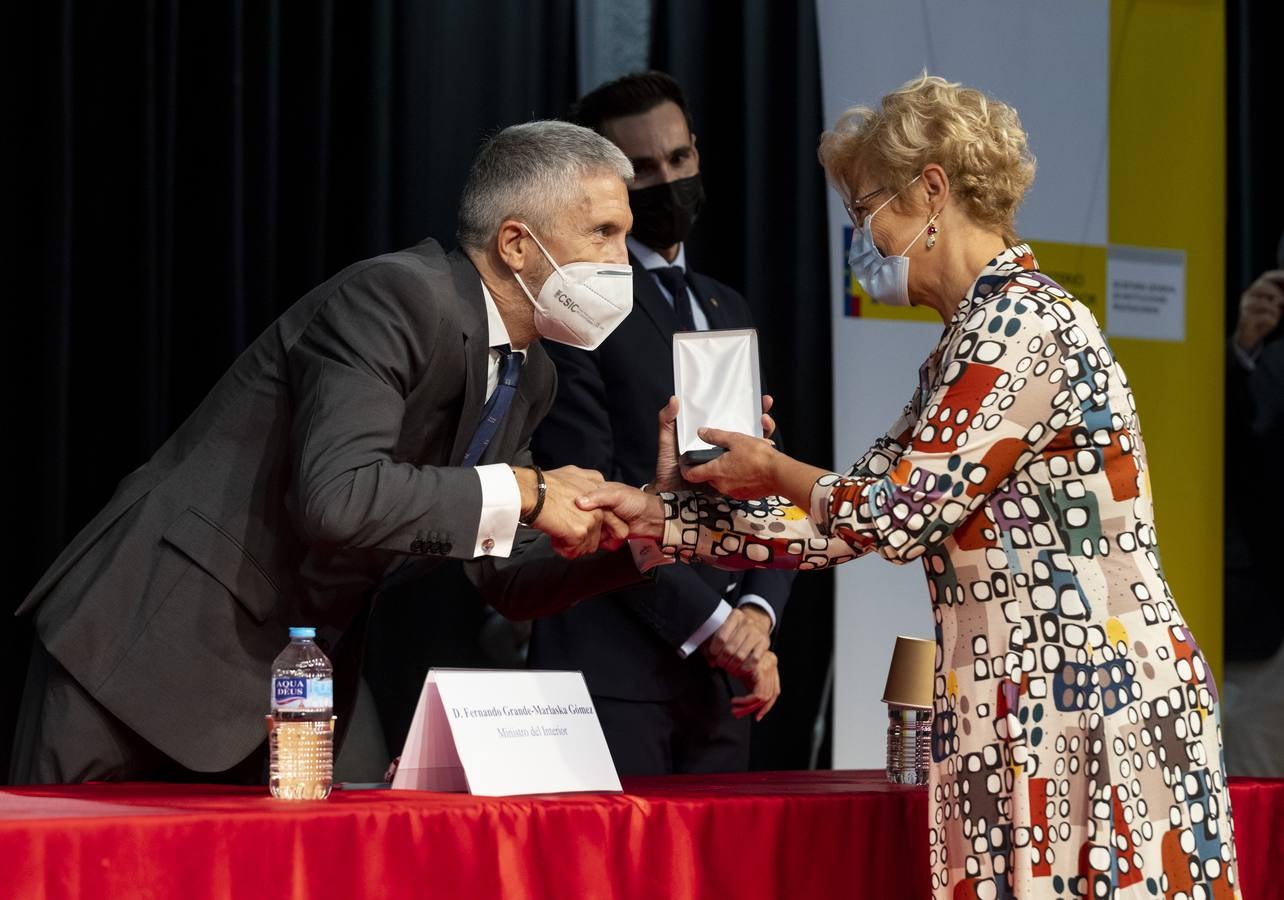 Fotos: Entrega de las medallas de Instituciones Penitenciarias en la cárcel de Villanubla
