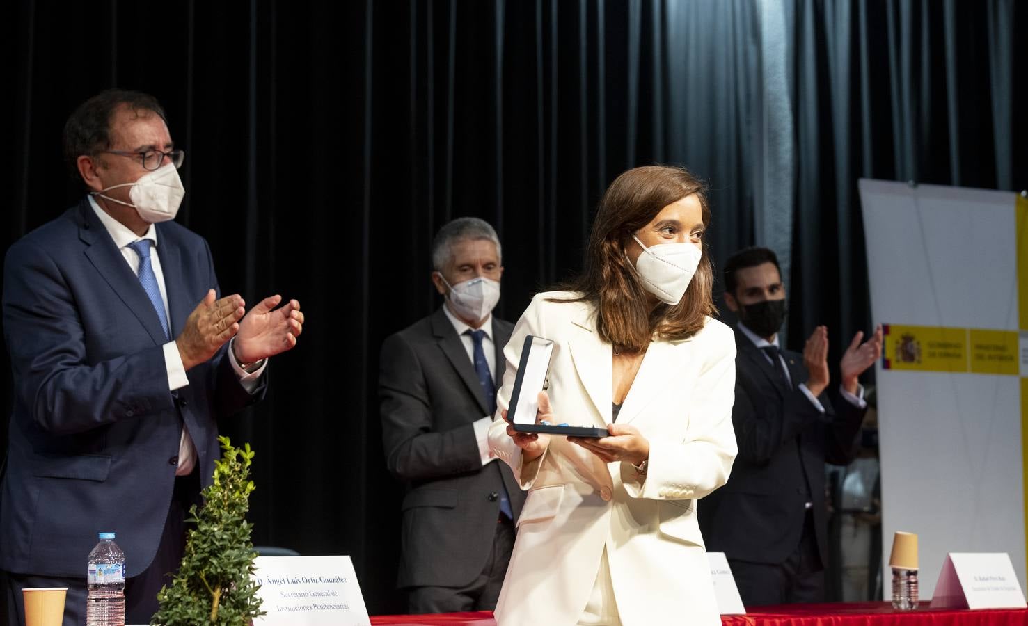 Fotos: Entrega de las medallas de Instituciones Penitenciarias en la cárcel de Villanubla