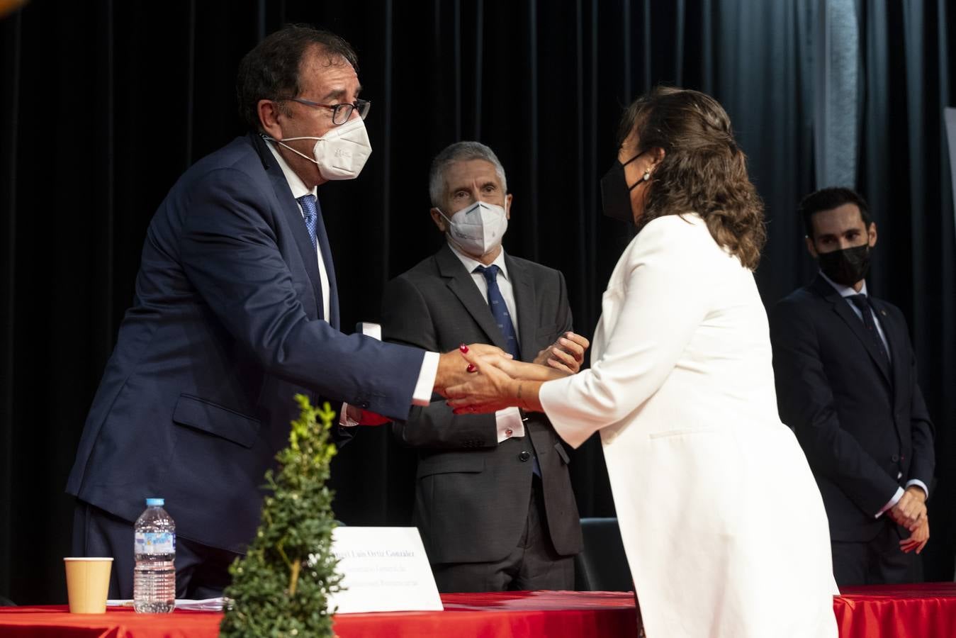 Fotos: Entrega de las medallas de Instituciones Penitenciarias en la cárcel de Villanubla