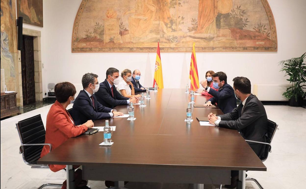 Representantes de los gobiernos de España y Cataluña, reunidos el 15 de septiembre. 