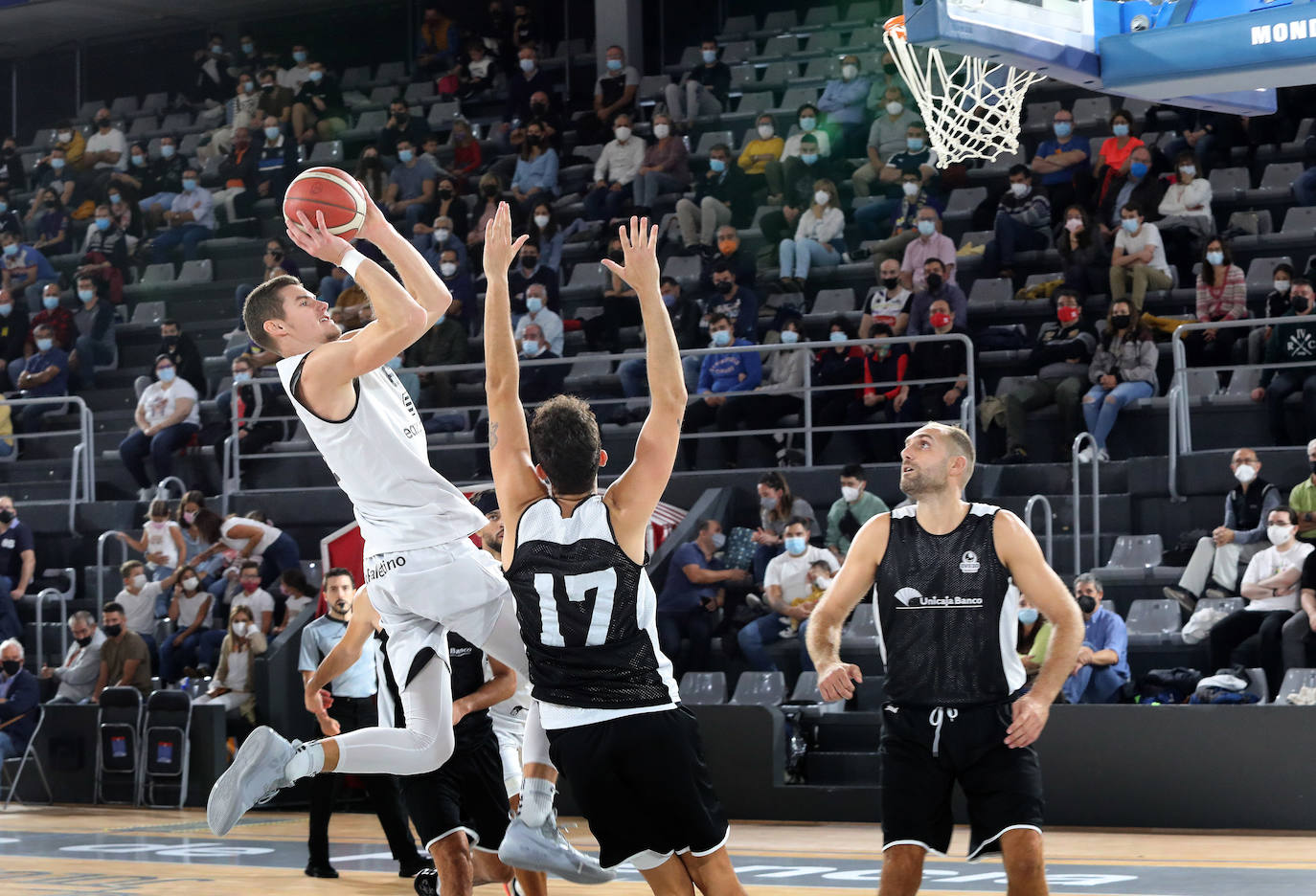 Fotos: Easycharger Palencia 87- Unicaja Banco Oviedo 79