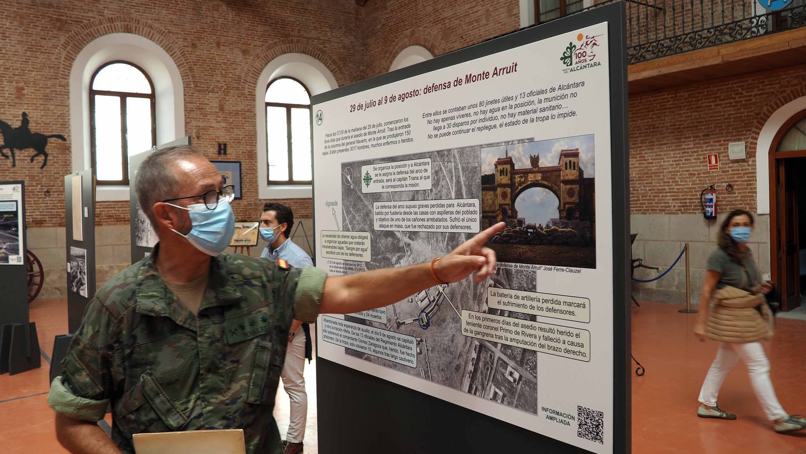 Fotos: La Academia de Caballería de Valladolid rinde homenaje al Regimiento Alcántara en su centenario