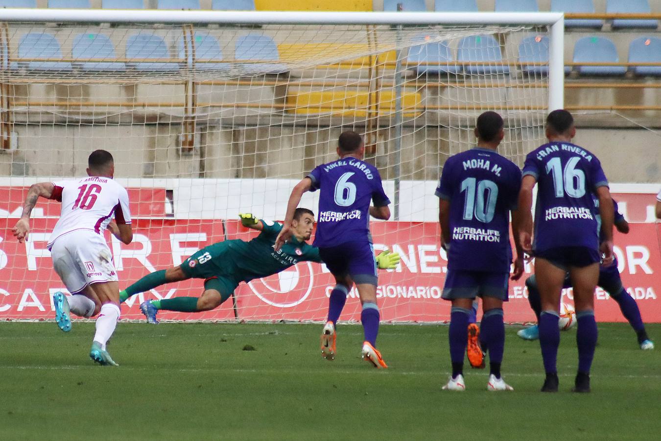 Fotos: Derrota del Valladolid Promesas frente a la Cultural Leonesa (4-2)