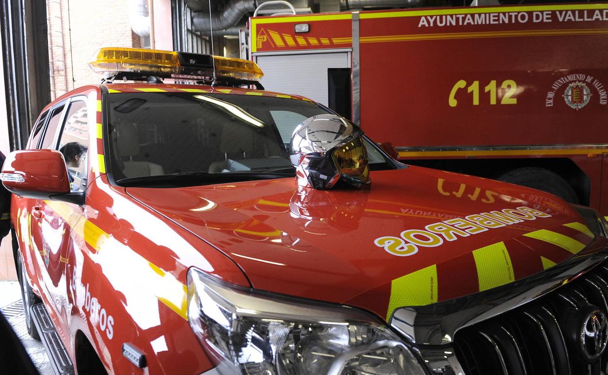 La colisión entre un turismo y un camión cisterna provoca un derrame de combustible junto a San Cristóbal