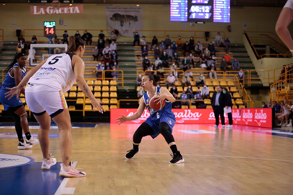 Un CB Avenida en construcción sin sus WNBA estrena su casillero de triunfos ligueros (66-48) ante Tenerife