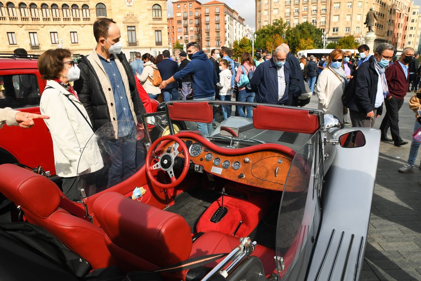 Fotos: Ambiente y entrega de premios en el Valladolid Motor Vintage (10)