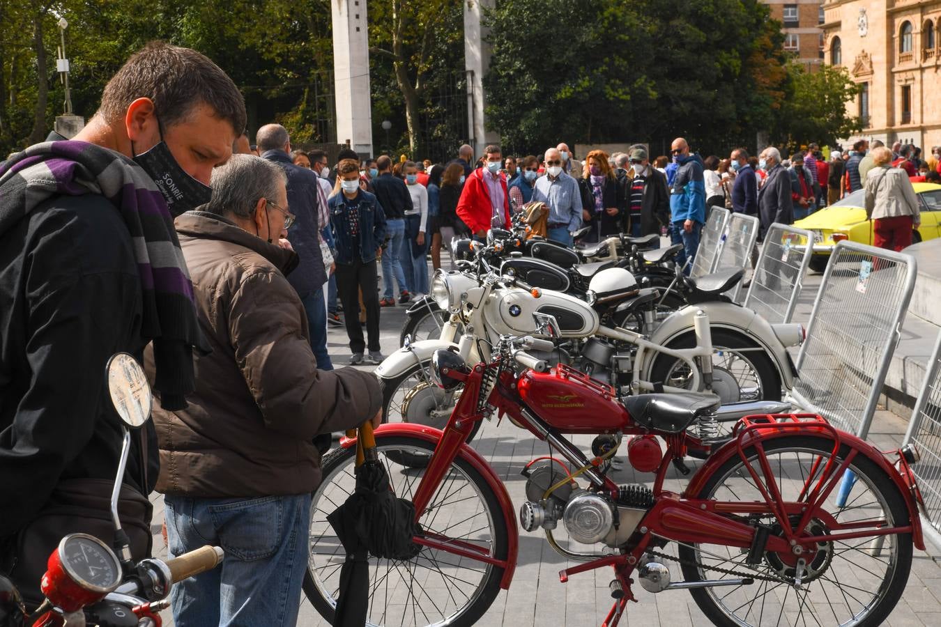 Fotos: Ambiente y entrega de premios en el Valladolid Motor Vintage (10)