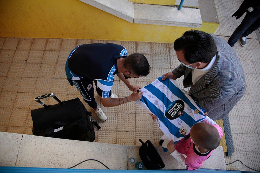 Victoria y liderato para Unionistas ante el Deportivo de La Coruña (2-1)