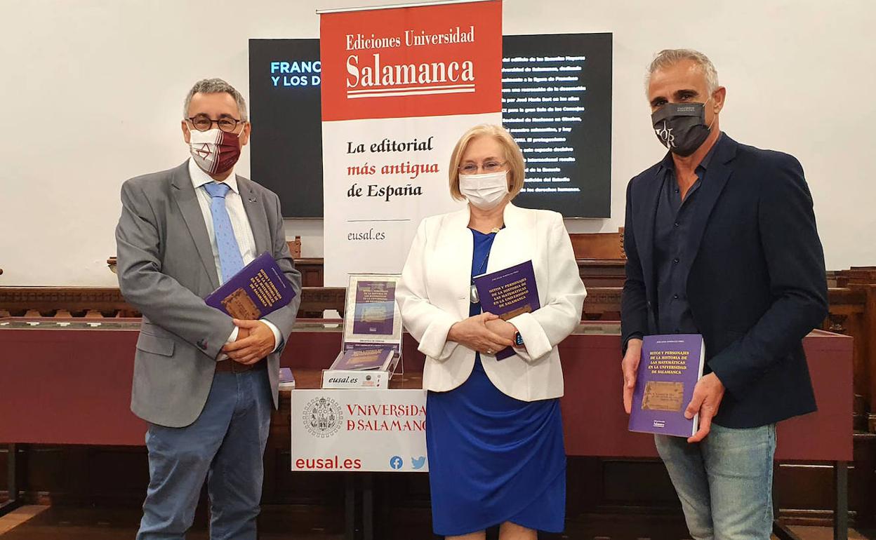 Un libro revisa los hitos y personajes de la historia de las matemáticas en la USAL