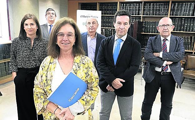 Teresa Aristegui (Chatelac), Sonia Martínez, (CEOE-CYL),Luis Moreno , (ECOLEC),Ramiro García, (UVA) Carlos Moreno-Figueroa( Federación Española Electrodomesticos) yJose Manuel Jimenez (SOMACYL).