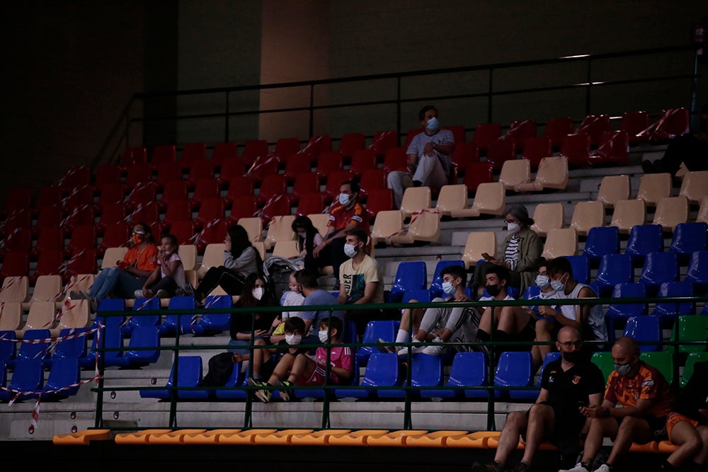 El Aquimisa Carbajosa Empresarial remonta al final al Zentro Madrid (82-74)