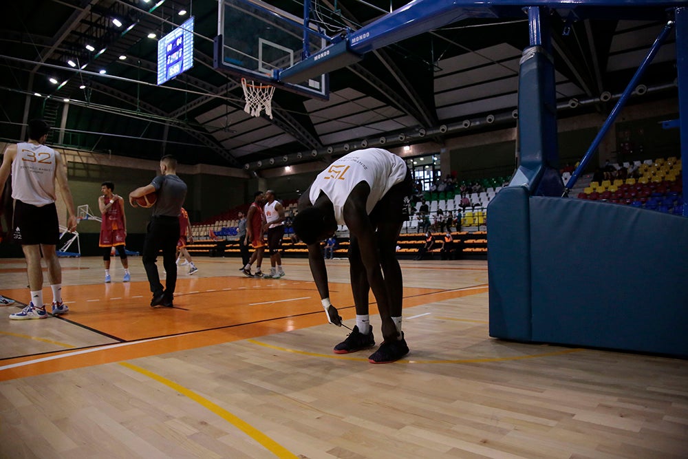 El Aquimisa Carbajosa Empresarial remonta al final al Zentro Madrid (82-74)