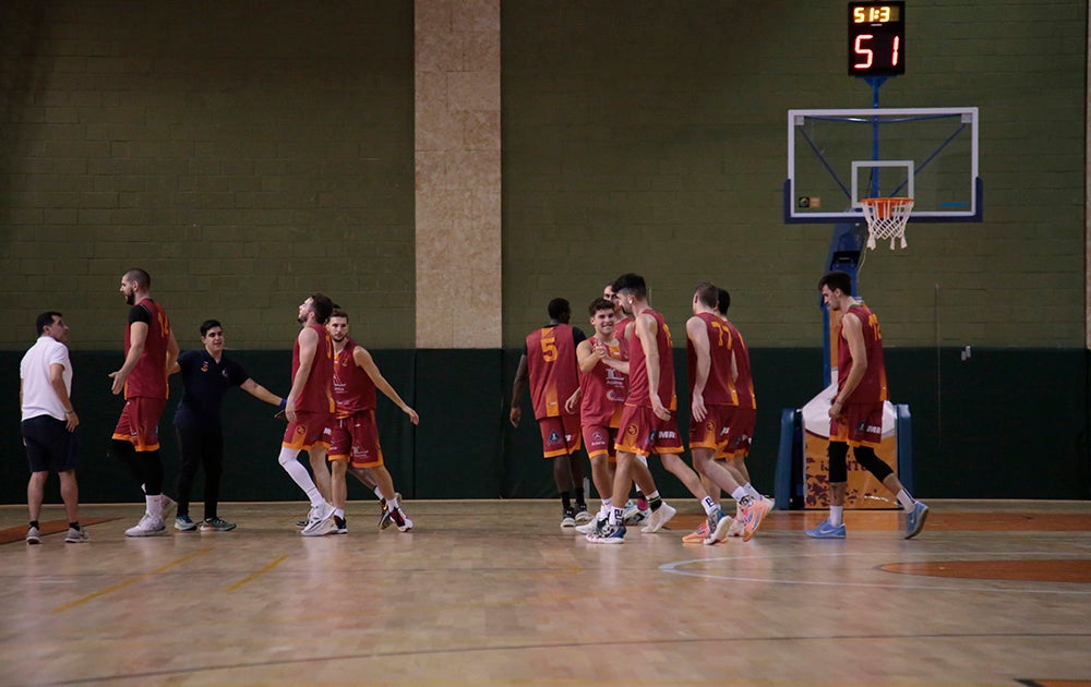 El Aquimisa Carbajosa Empresarial remonta al final al Zentro Madrid (82-74)
