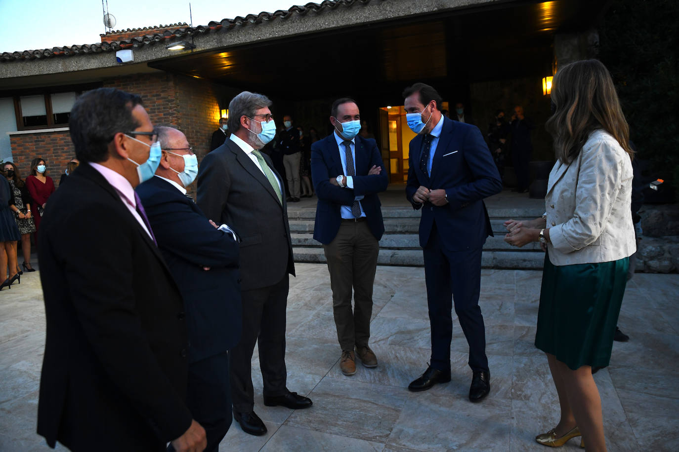 Fotos: Premios de CEOE Valladolid para la librería OLETVM y la farmacéutica Curia