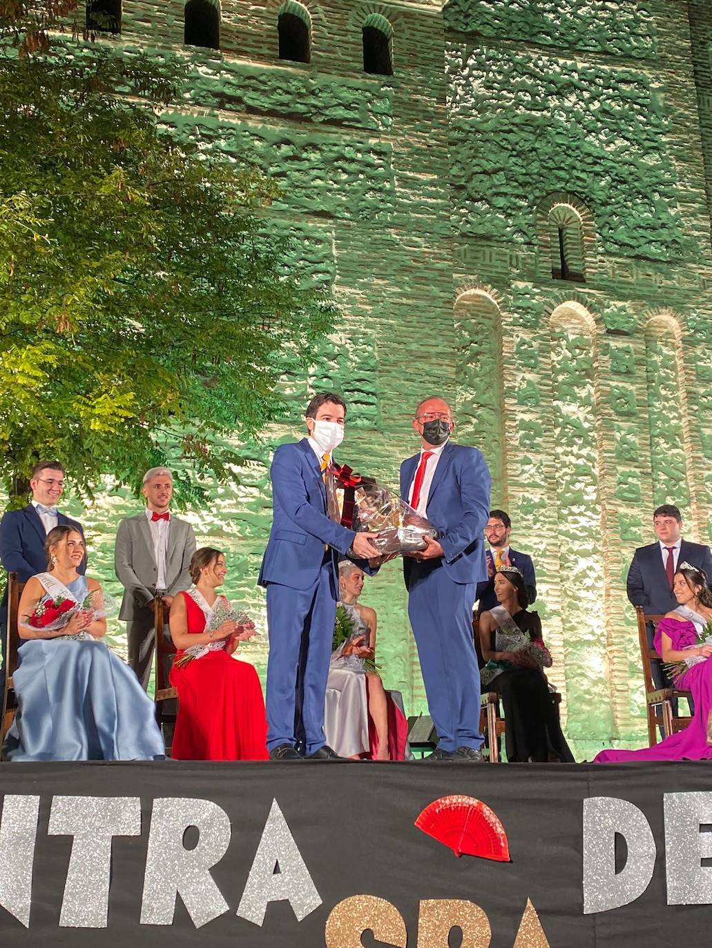 Fotos: Pregón y proclamación de las reinas de las fiestas de Mojados