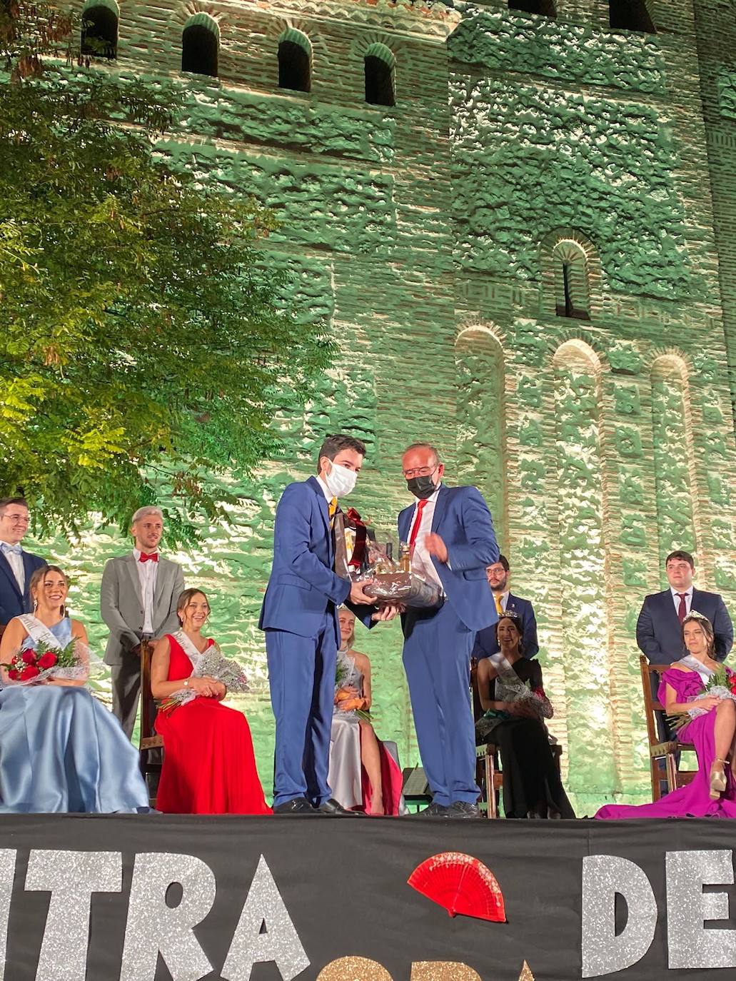 Fotos: Pregón y proclamación de las reinas de las fiestas de Mojados