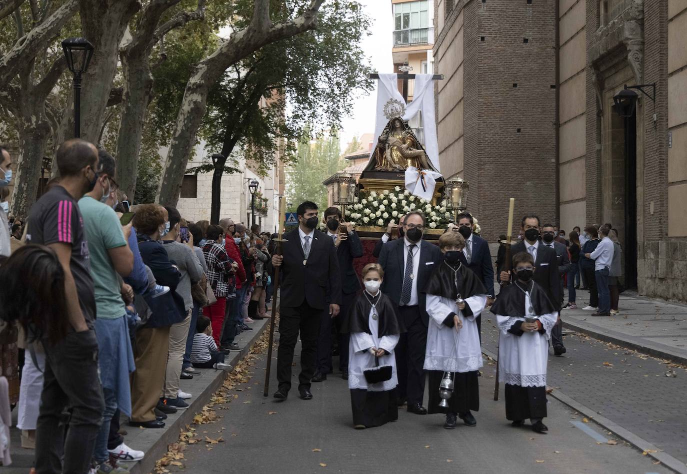 Fotos: Procesión en honor a María Santísima de la Pasión en Valladolid