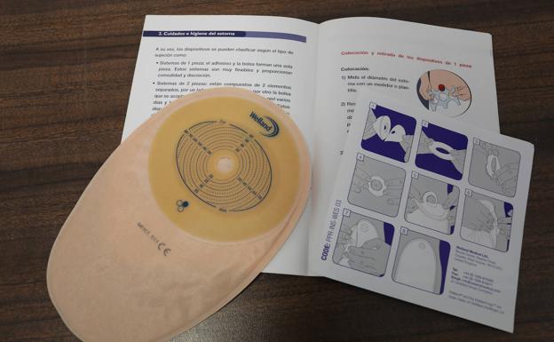 Imagen principal - Los baños adaptados, una necesidad básica para las personas ostomizadas